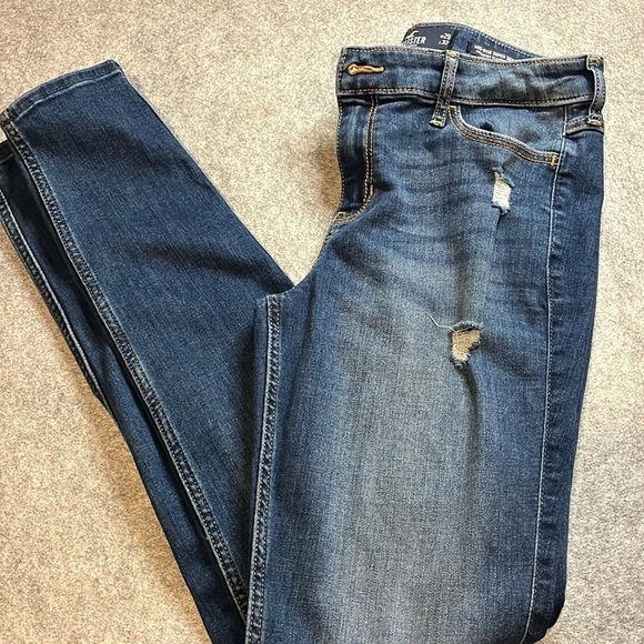 Hollister Denim - Hollister  Mid Rise Super Skinny, 29.